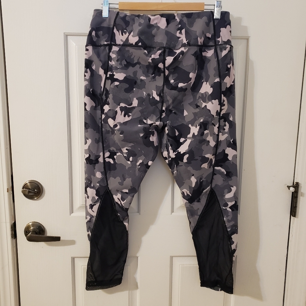 Torrid Active Size 2 - image 5